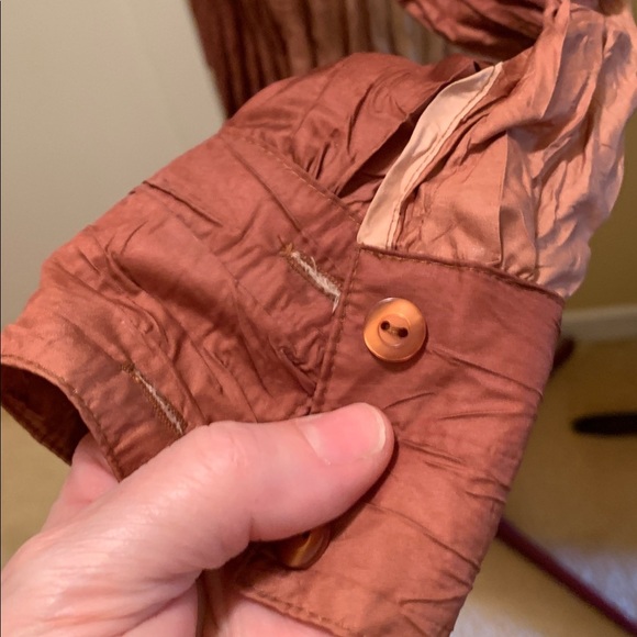 Puli Women’s Wrinkled Top Blouse Bronze shades Long Sleeves Button Down NWOT - Picture 6 of 10